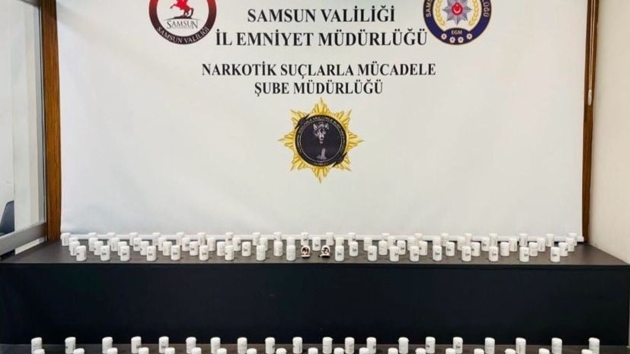 Samsun'da Narkotik Operasyonu: 6 Bin 909 Uyuşturucu Hap Ele Geçirildi