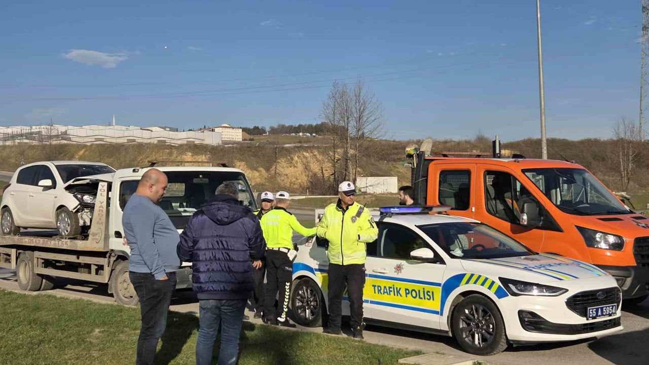 Samsun'da Trafik Kazası: 2 Yaralı