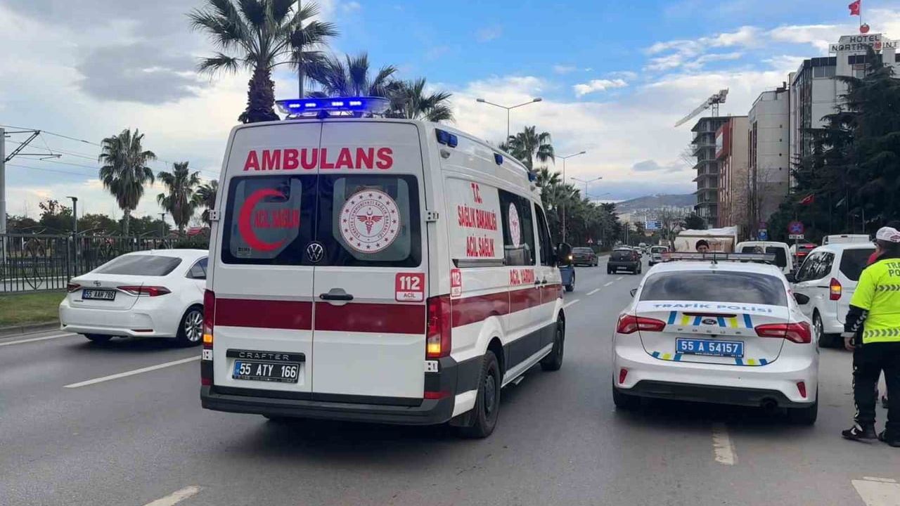 Samsun'da Trafik Kazası: Motosiklet Sürücüsü Yaralandı
