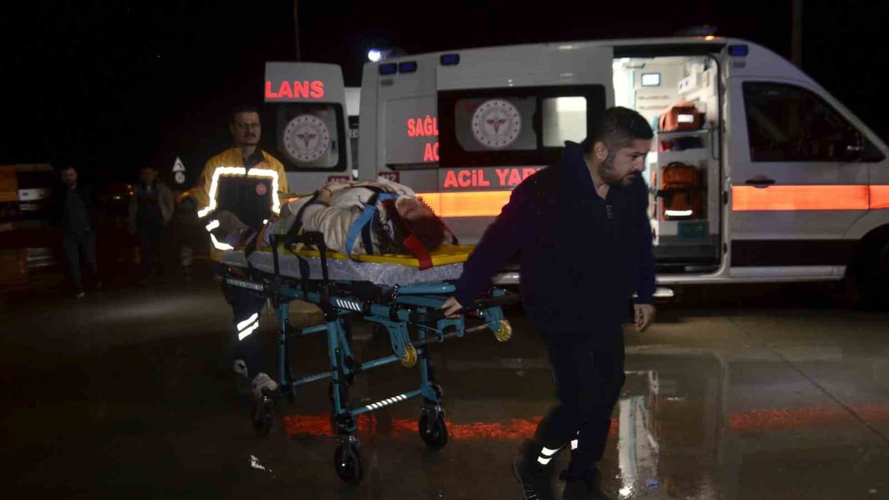 Samsun'da Zincirleme Trafik Kazası: 5 Yaralı