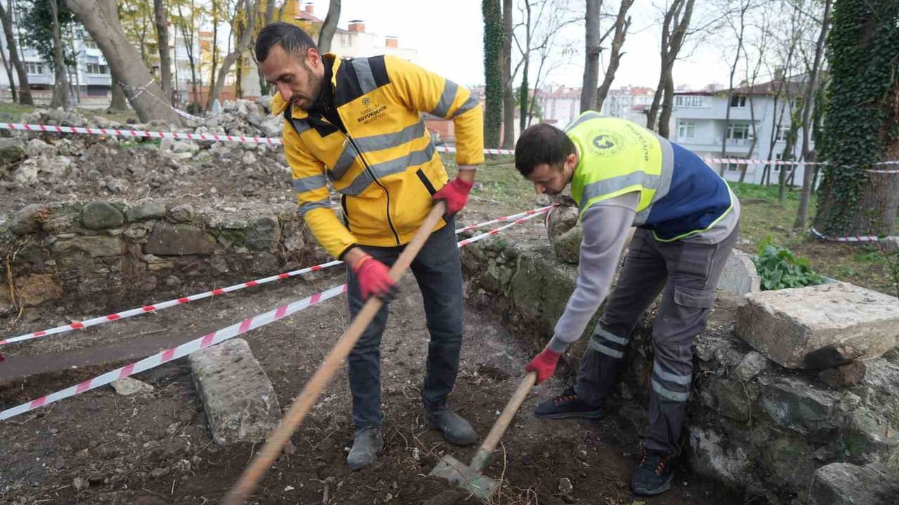 Samsun'daki Mezarlıkta Tarihsel Keşif