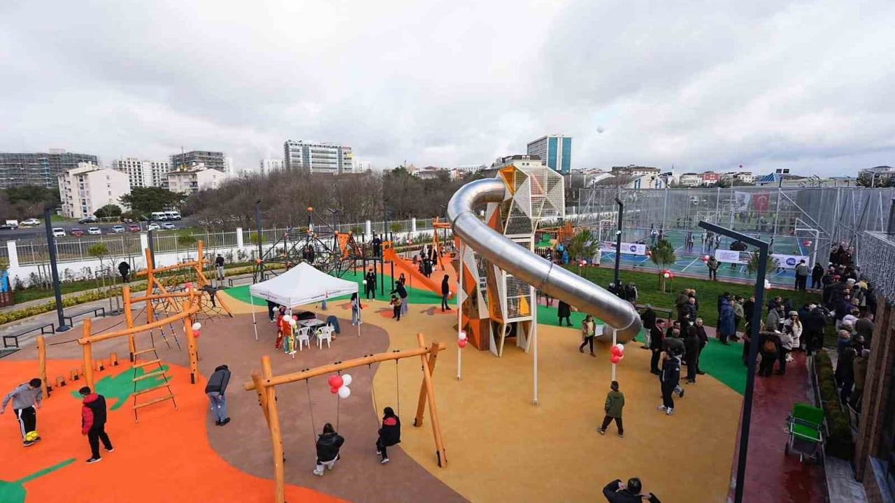 Sancaktepe'de Yeni Spor Tesisi Açıldı