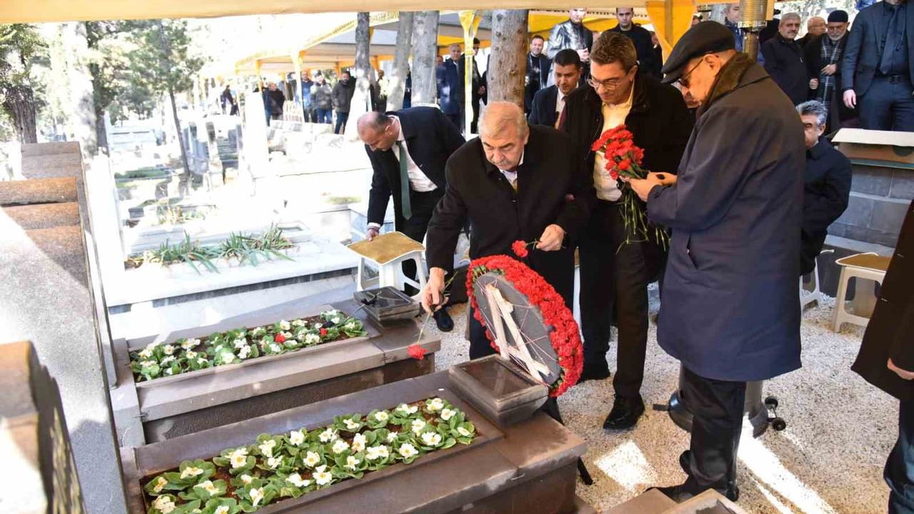 Sani Konukoğlu Mezarı Başında Anıldı