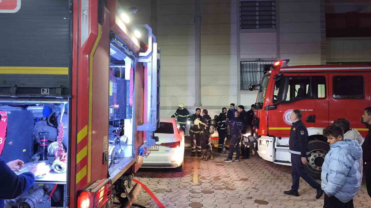 Şanlıurfa'da 10 Katlı Binada Yangın Paniği