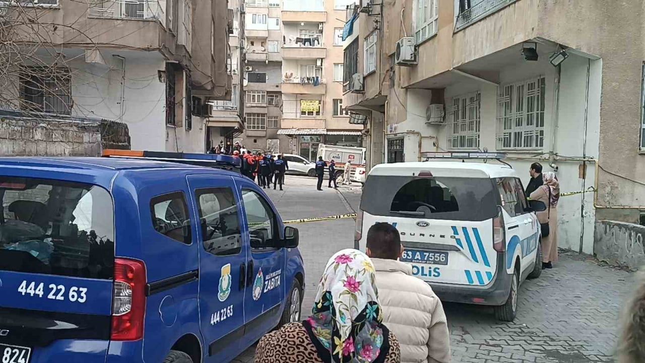 Şanlıurfa'da Kolonlardan Ses Gelince Bina Tahliye Edildi