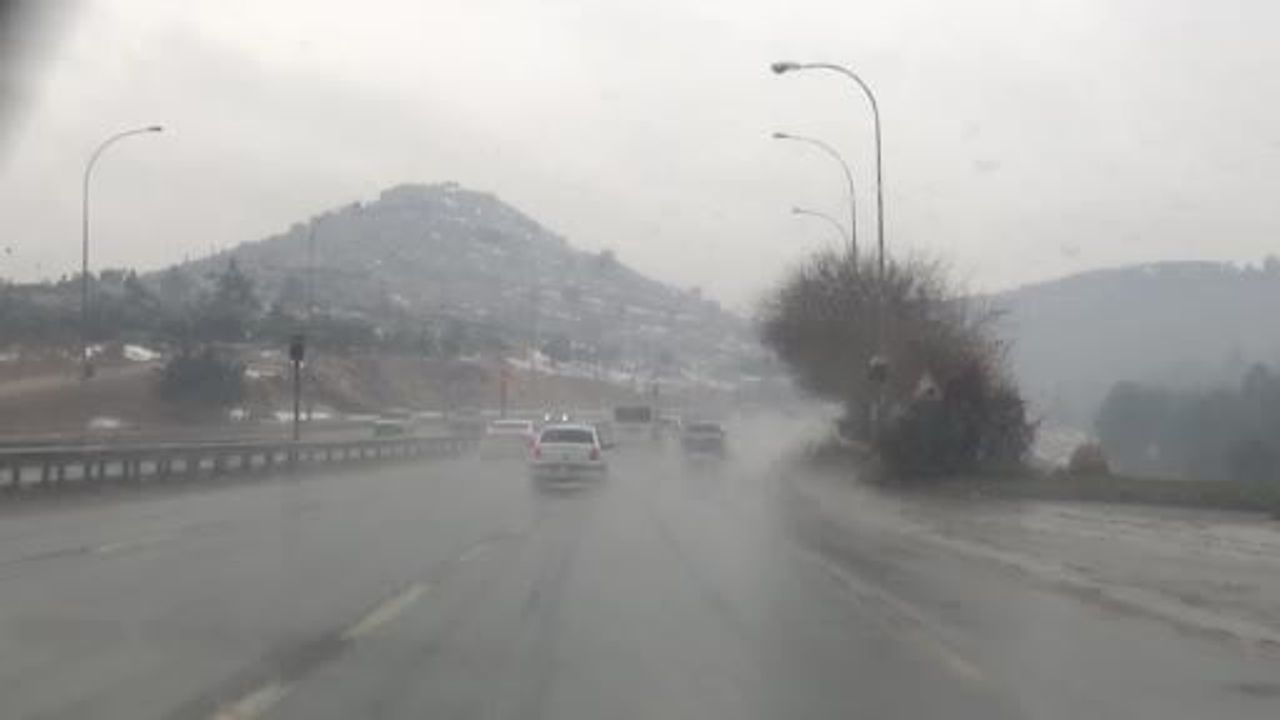 Şanlıurfa'da Sis ve Yağmur Etkisini Sürdürüyor