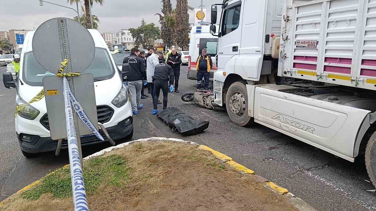 Şanlıurfa'da Tır ve Motosiklet Kazası: 1 Ölü
