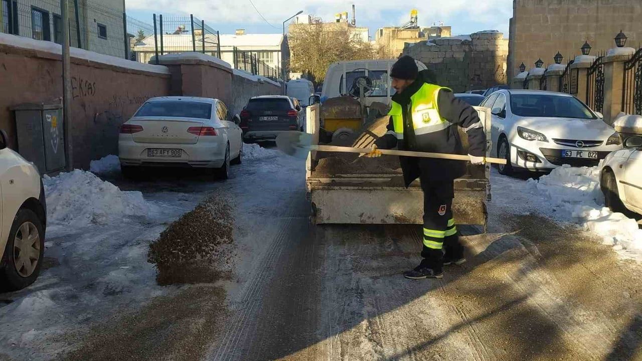 Şanlıurfa Kırsalında Karla Mücadele Başarıyla Tamamlandı