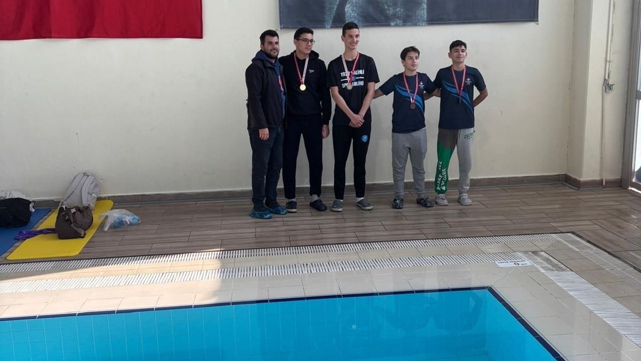 Sarıgöllü Öğrenci Yüzme Dalında Manisa Şampiyonu Oldu