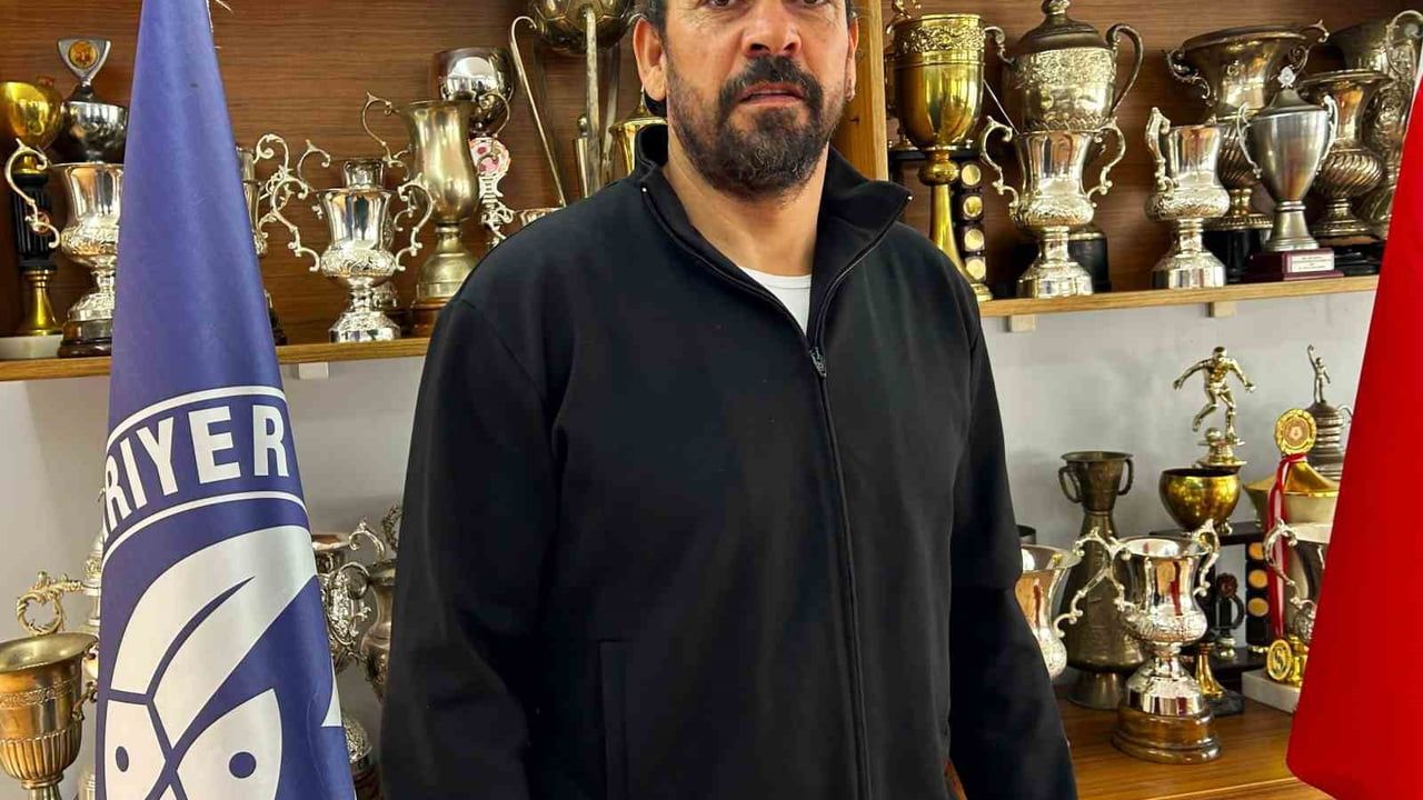 Sarıyer Teknik Direktörü Servet Çetin'den Transfer Açıklamaları