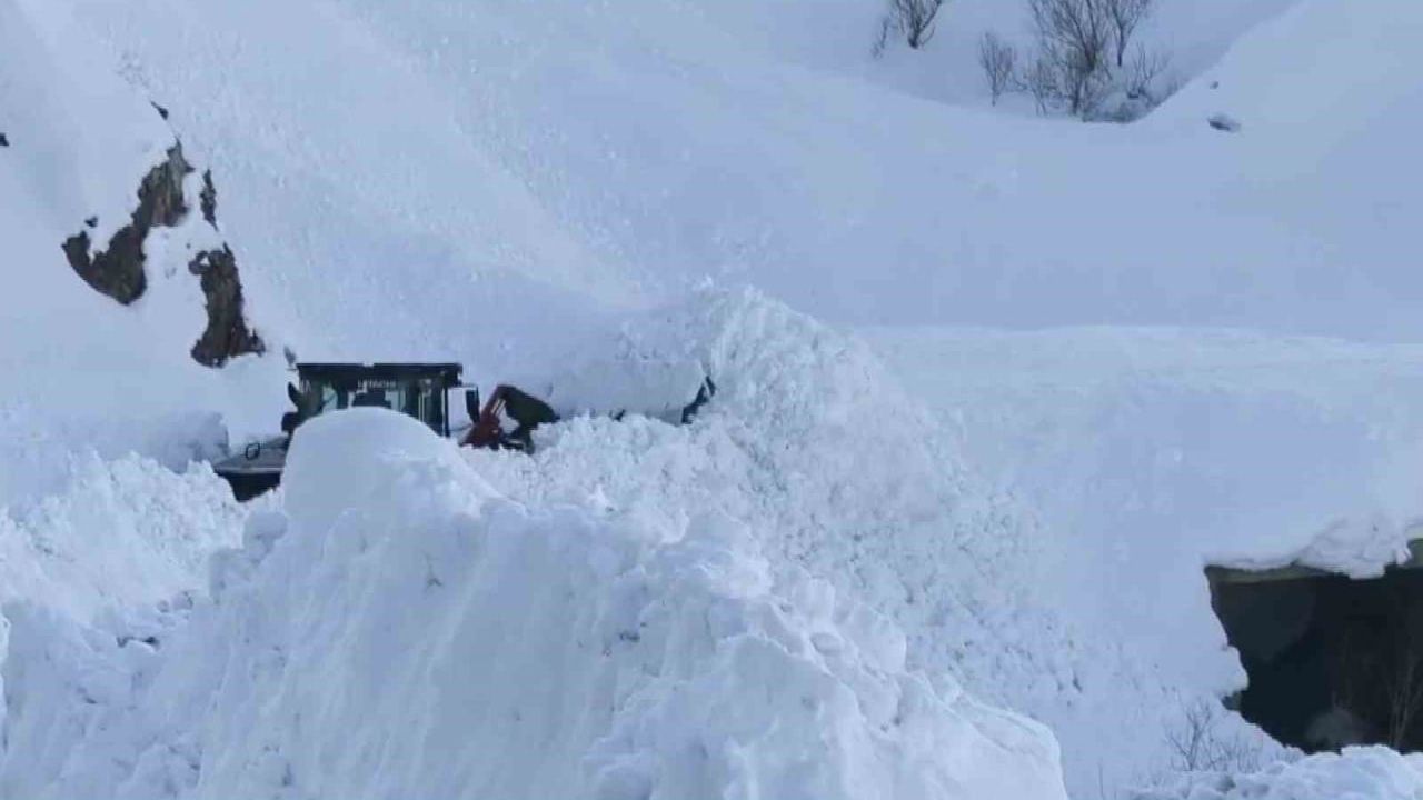 Sason'da Kapanan Mezra Yolları Yeniden Ulaşıma Açıldı
