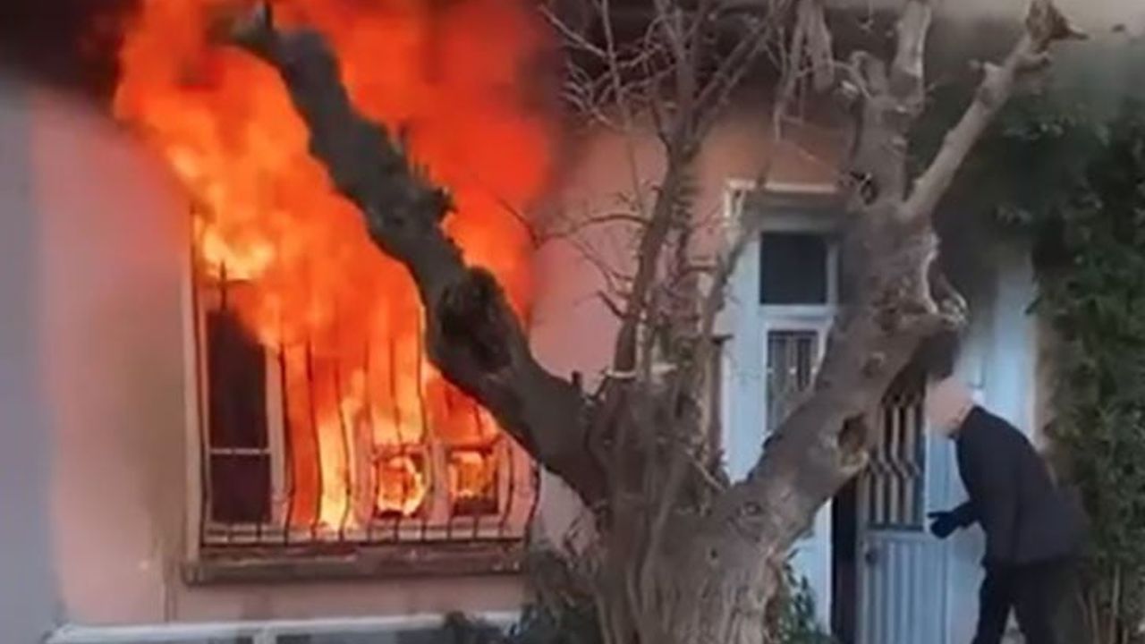 Seferihisar'da Yangında Kedisini Kurtarmak İçin Alevlere Atlarken Komşuları Tarafından Kurtarıldı