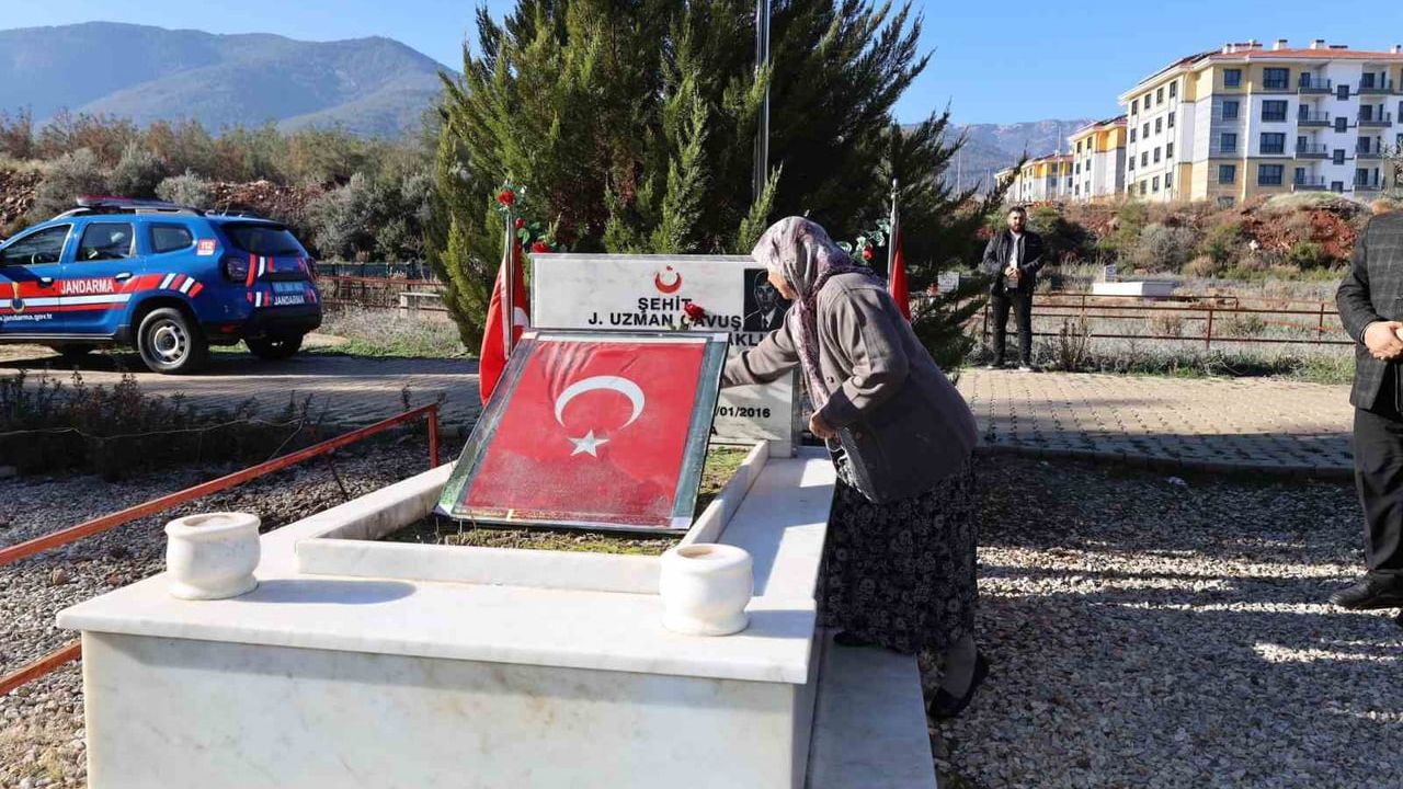 Şehit Jandarma Uzman Çavuş Kenan Karabacaklı Mezarı Başında Anıldı