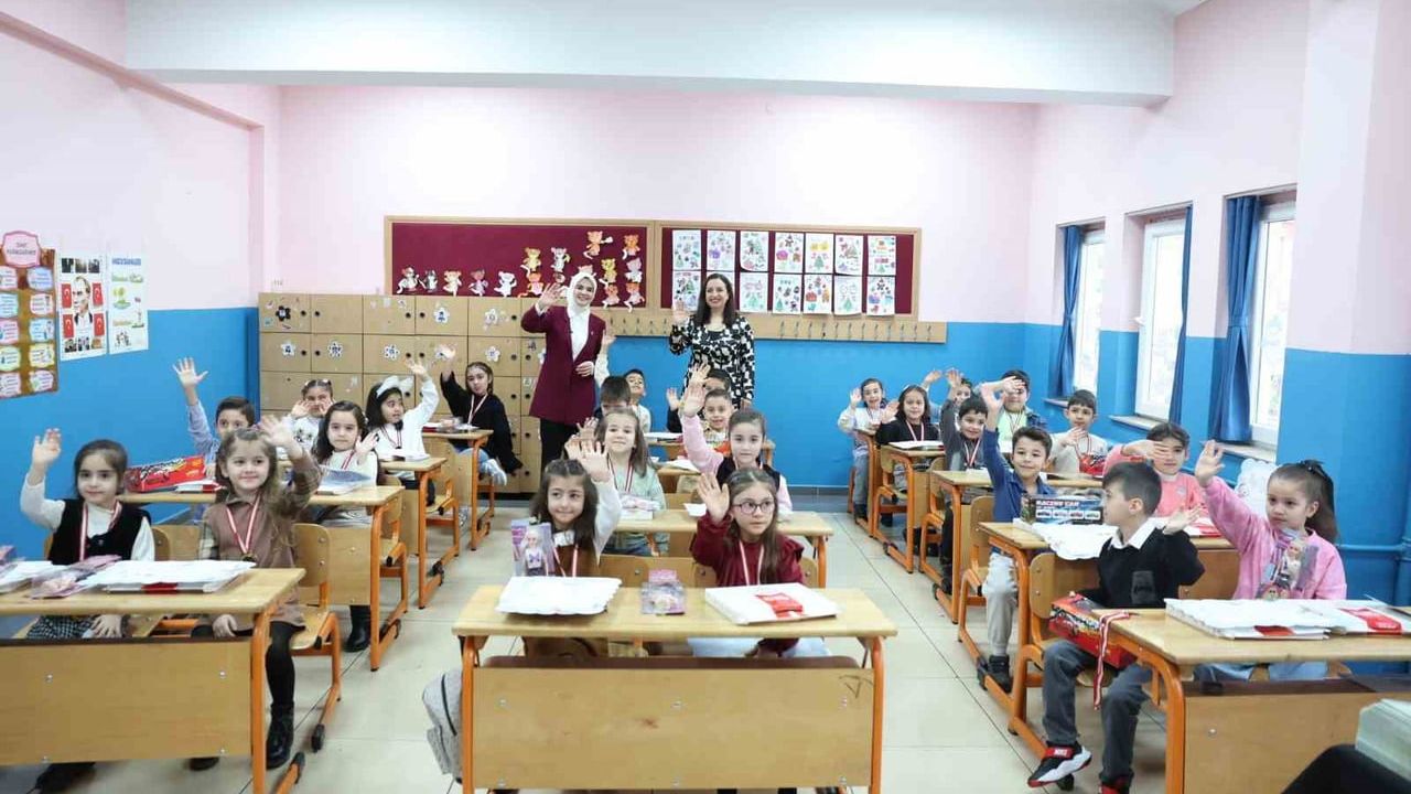 Şehit Piyade Uzman Çavuş'un Oğluna İlk Karnesi Verildi