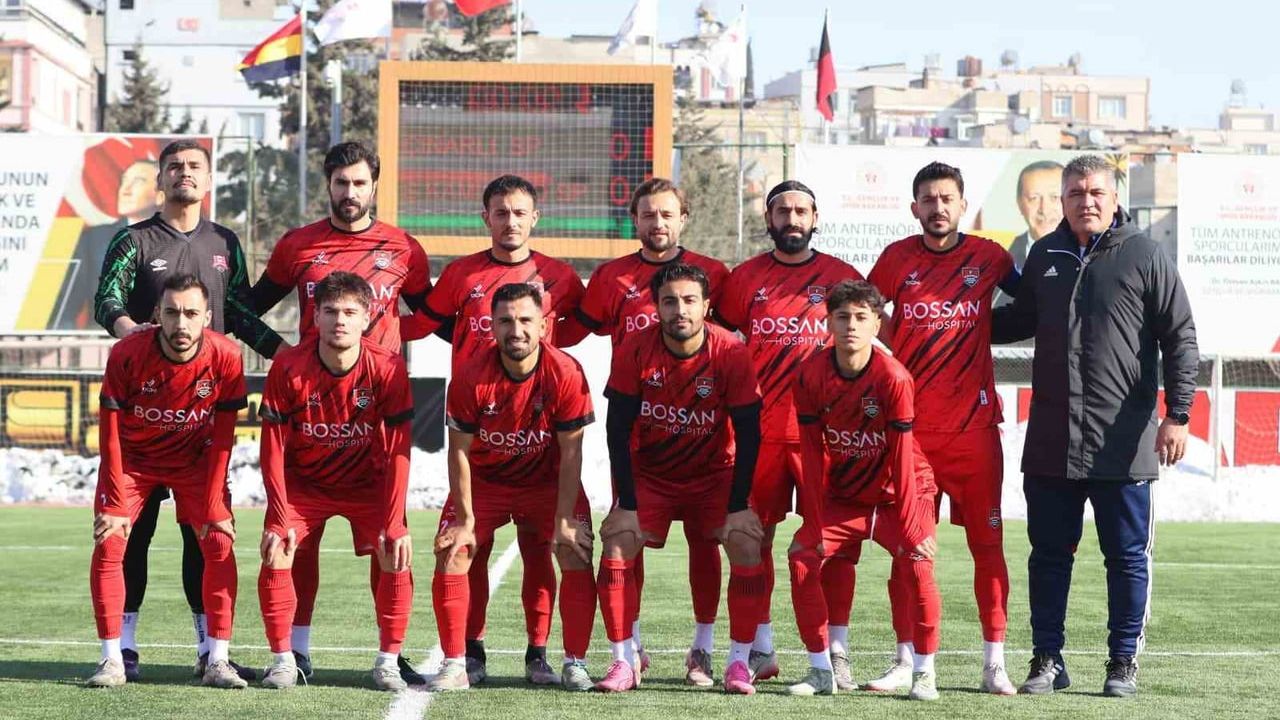Şehitkamil Belediyespor Zirvede İlerliyor