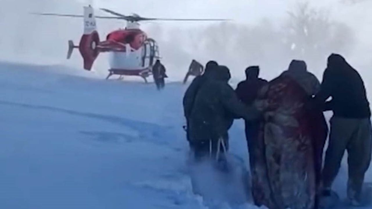 Şemdinli'de Hamile Kadın İçin Kurtarma Operasyonu