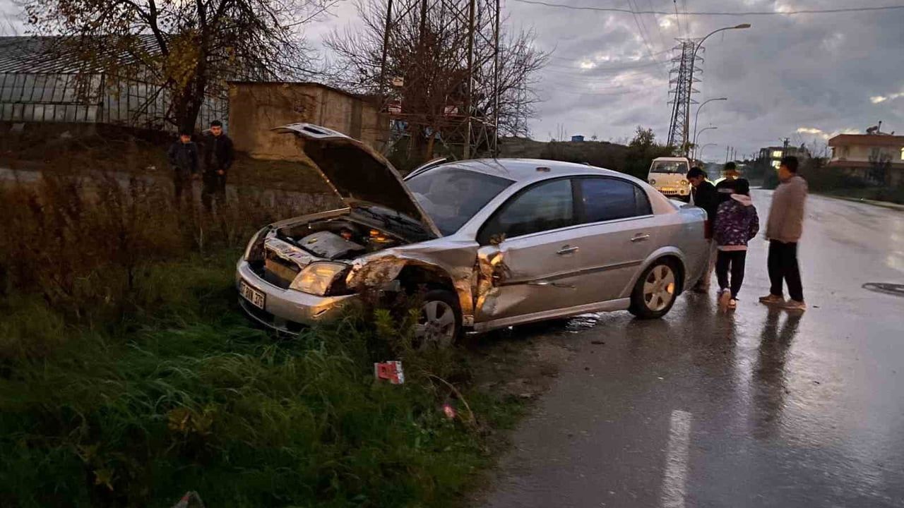 Serik'te Otomobil Kazası: 1 Yaralı