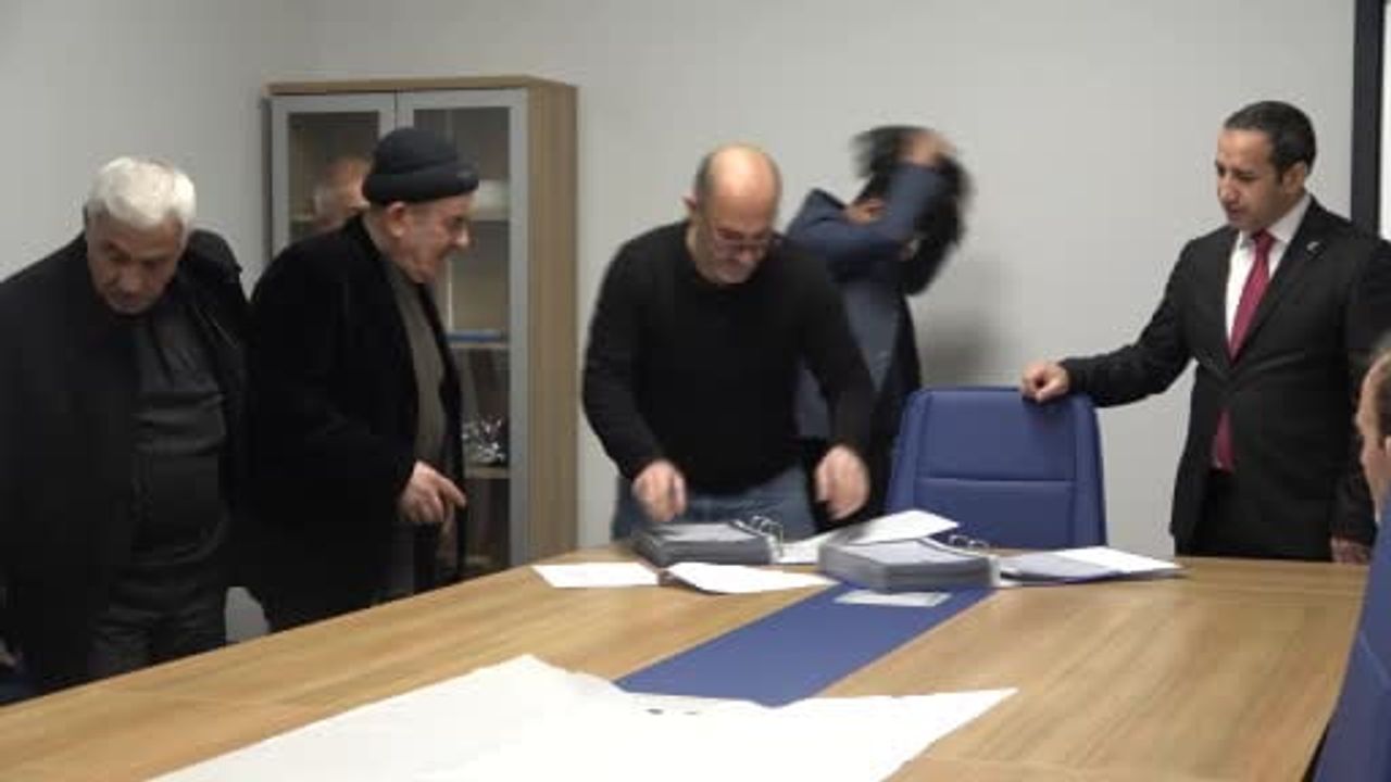 Seslice Köyü 32 Yıllık Tapu Hasretine Son Verdi