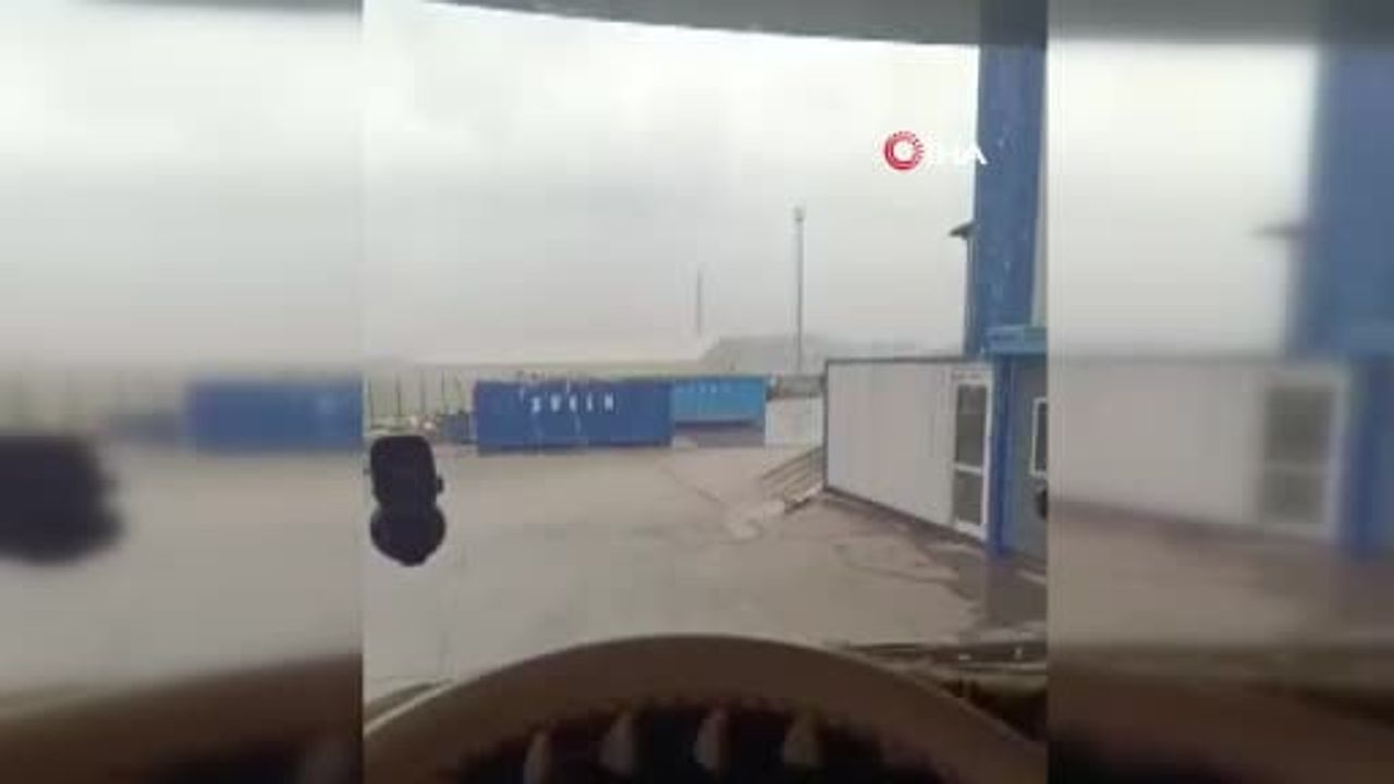 Şiddetli Fırtına Ambarlı Limanı'nda Zarara Yol Açtı