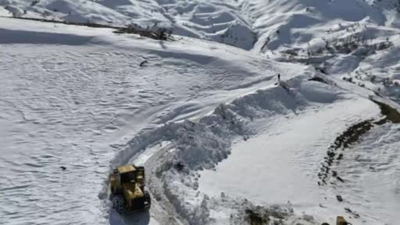 Siirt’te Çığ Temizliği Yapıldı