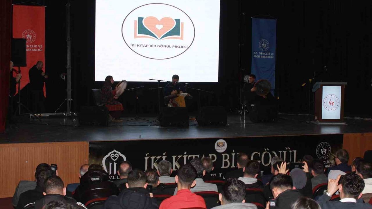 Siirt'te 'İki Kitap Bir Gönül Projesi' Tanıtıldı