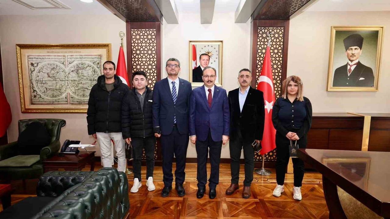 Siirt'te Sigarayı Bırak Kazan Kampanyası Ödülleri Sahiplerini Buldu