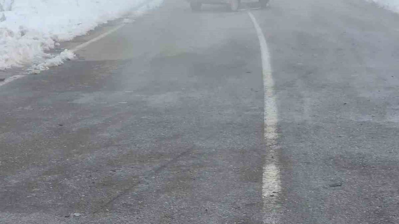 Siirt’te Trafik Kazası: İki Otomobil Çarpıştı