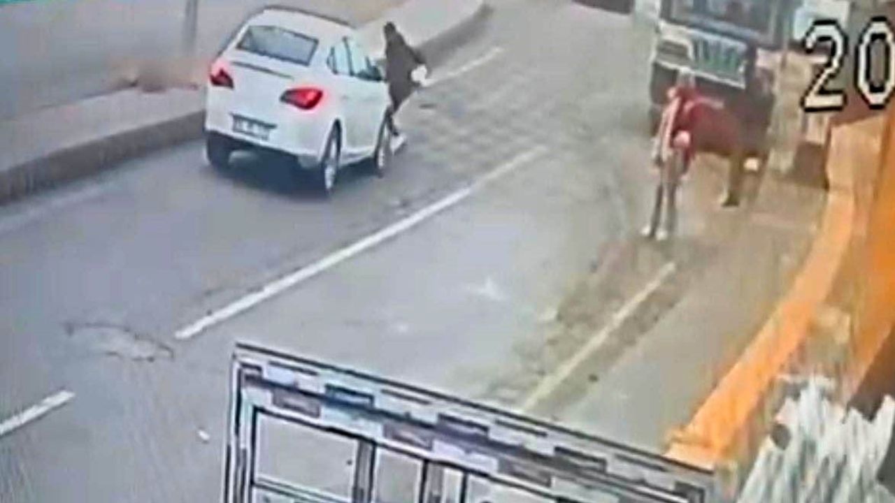 Siirt'te Yayaya Otomobil Çarptı