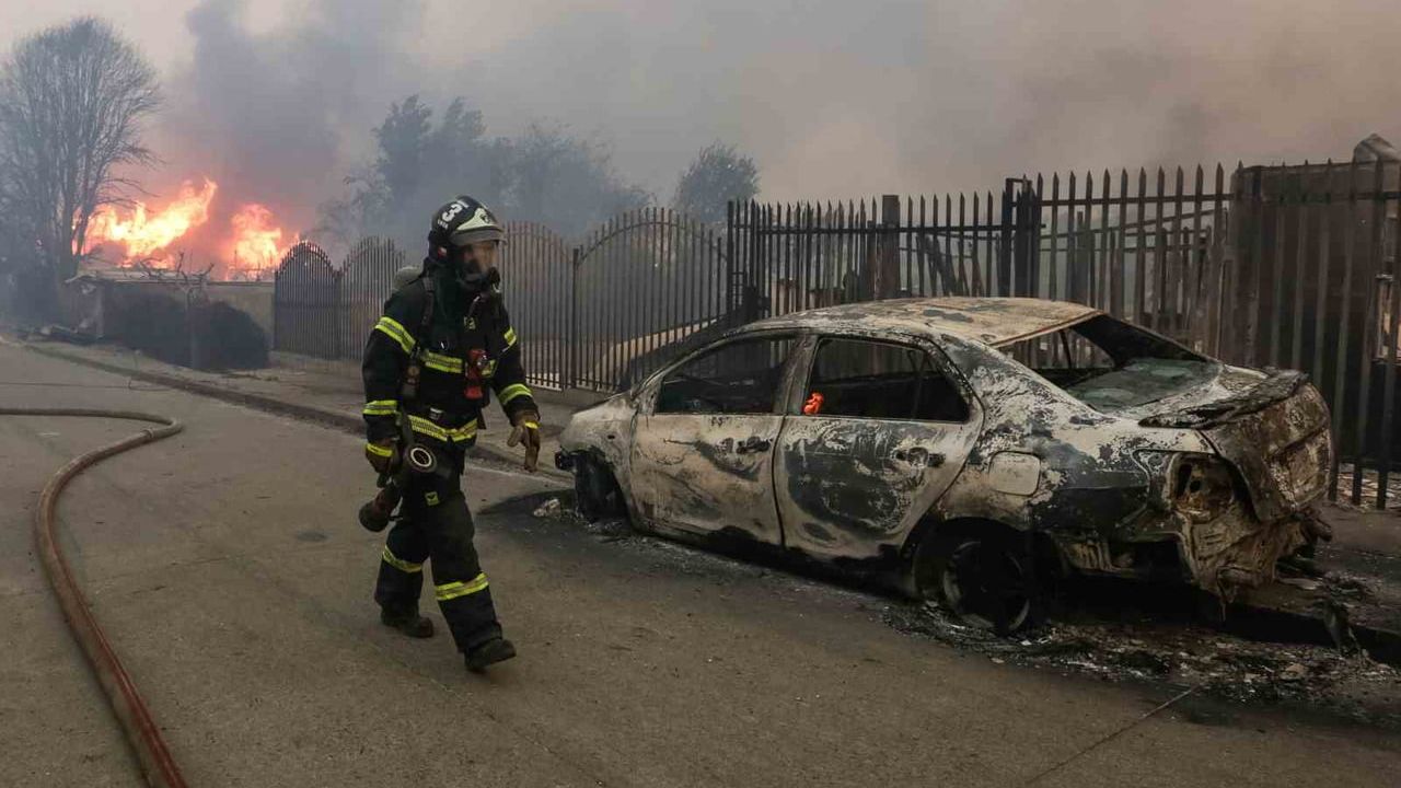 Şili'de Orman Yangını: 18 Kişi Hayatını Kaybetti