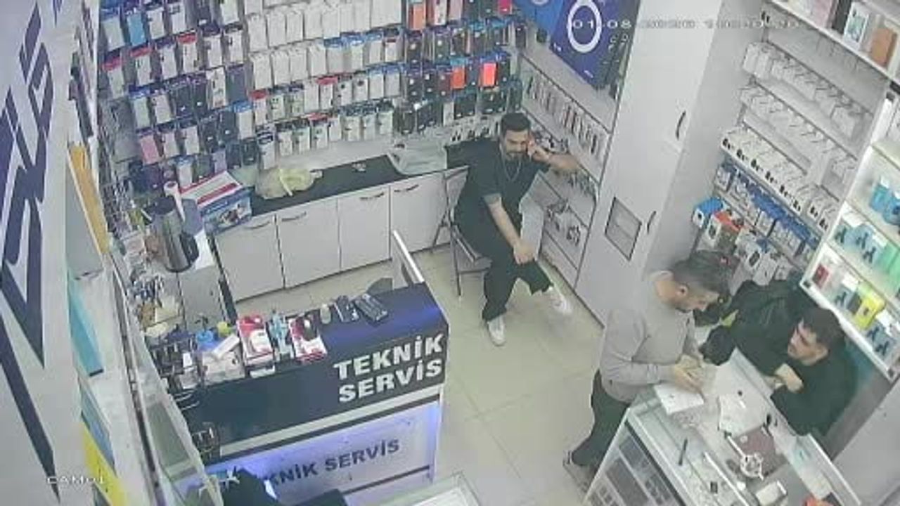 Sirkeci'de Silahlı Saldırı: İşten Çıkarılan Çalışan İş Yerine Ateş Açtı