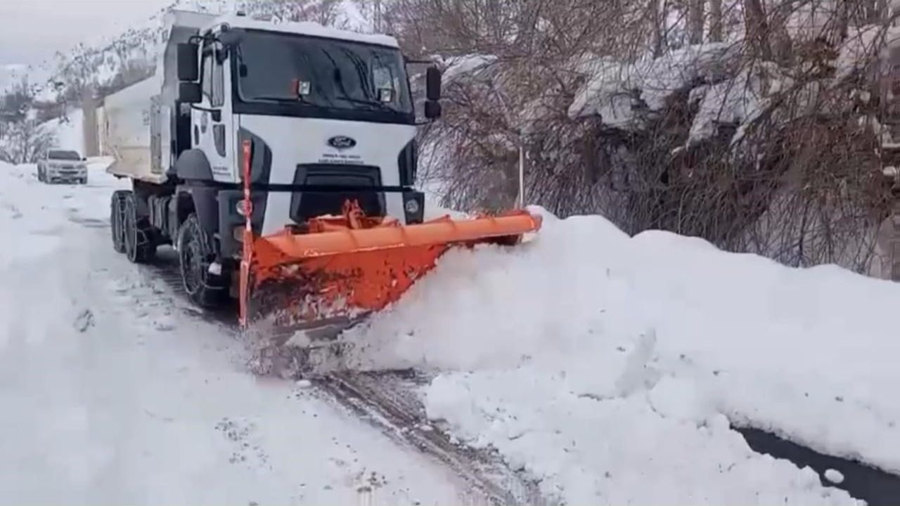 Şırnak'ta Çığ Riski Nedeniyle 30 Köy Yolu Kapatıldı