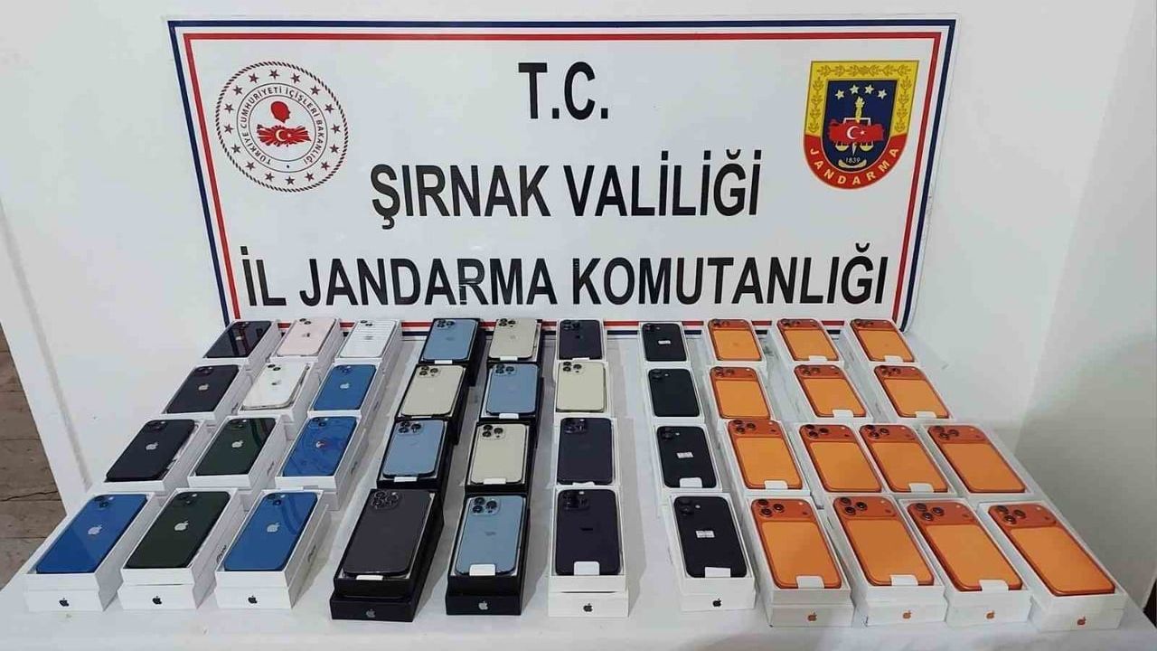 Şırnak'ta Jandarma Ekipleri 21 Milyonluk Kaçak Ürün Ele Geçirdi
