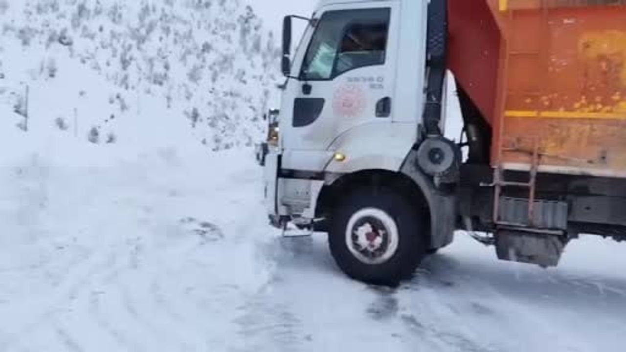 Şırnak'ta Karda Mahsur Kalanlar Kurtarıldı