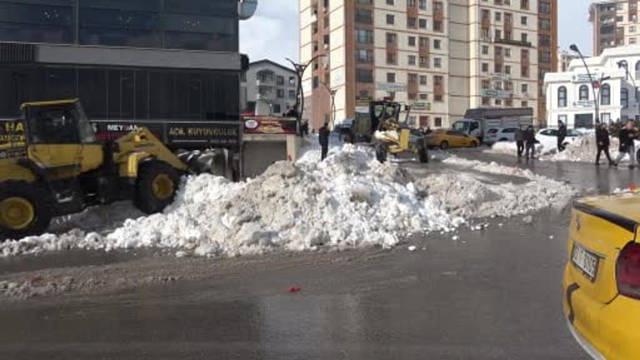 Şırnak'ta Yoğun Kar Yağışı ve Devletin Gücü