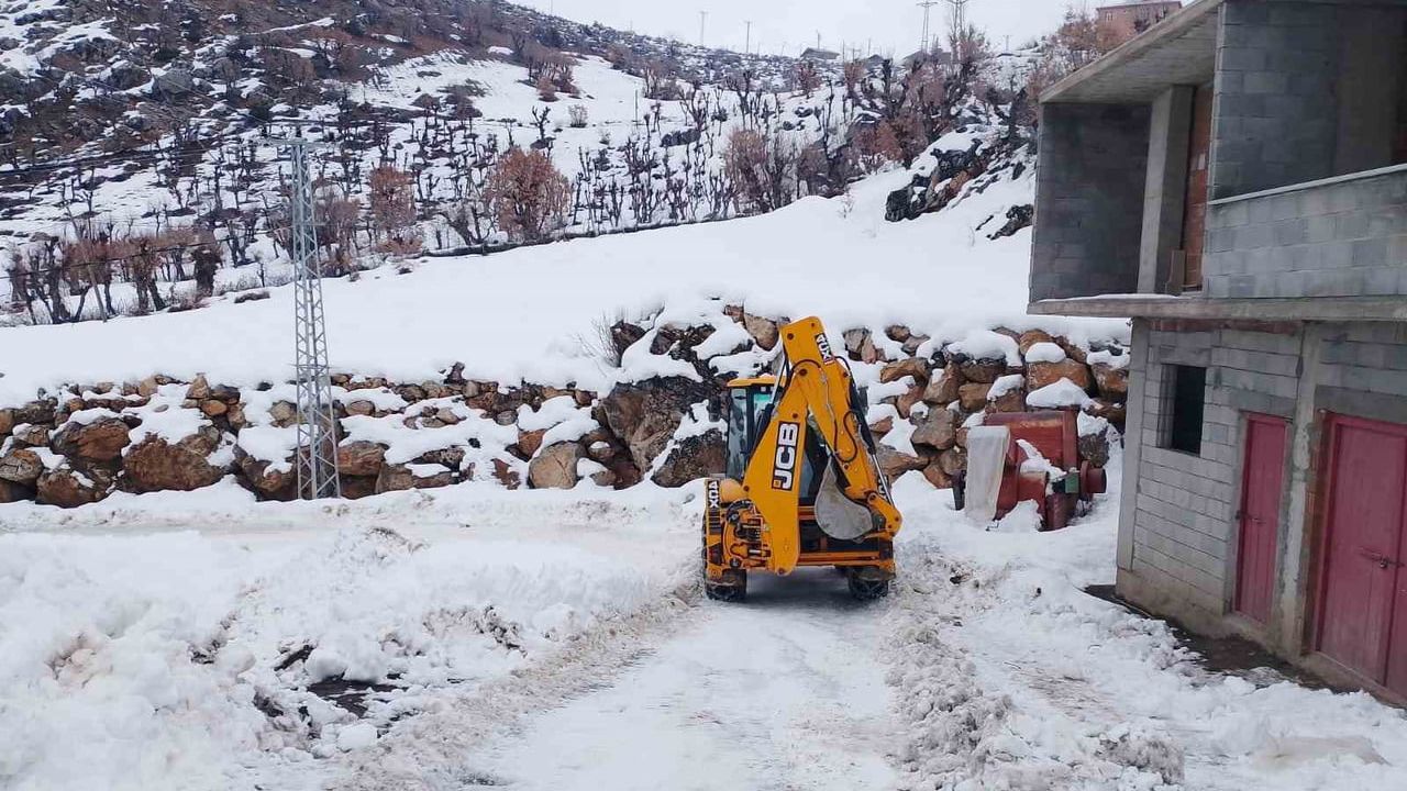 Şirvan'da Kar Yağışı Etkili Olmaya Devam Ediyor