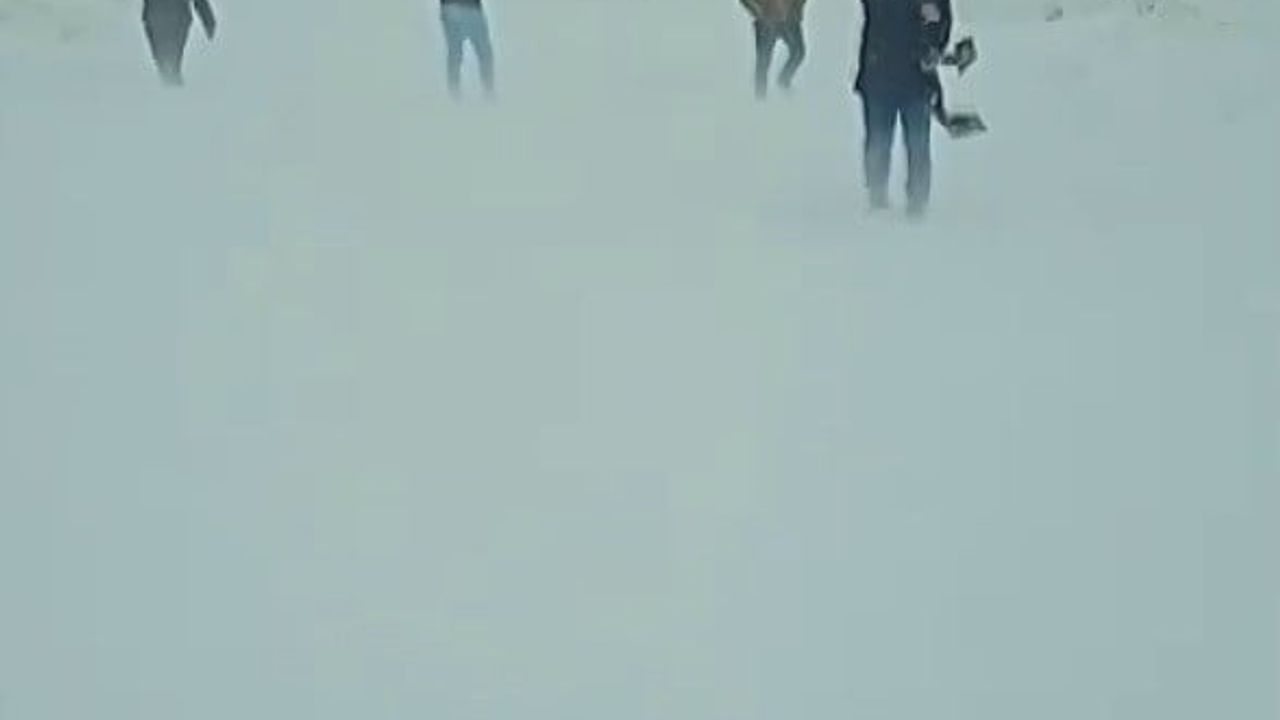 Sivas'ta Kar Yağışı Kırsalda Hayatı Olumsuz Etkiliyor