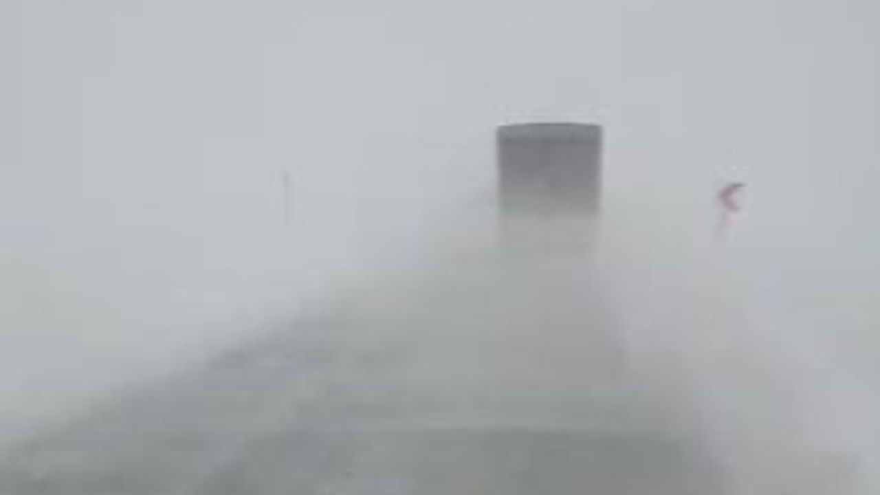 Sivas'ta Kar Yağışı Nedeniyle Ulaşım Durdu