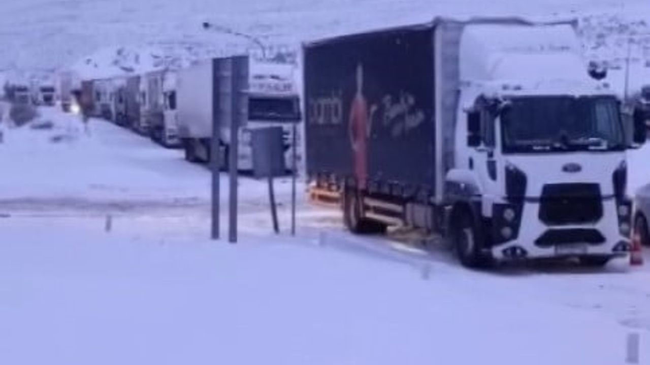 Sivas’ta Kar Yağışı Ulaşımı Aksattı