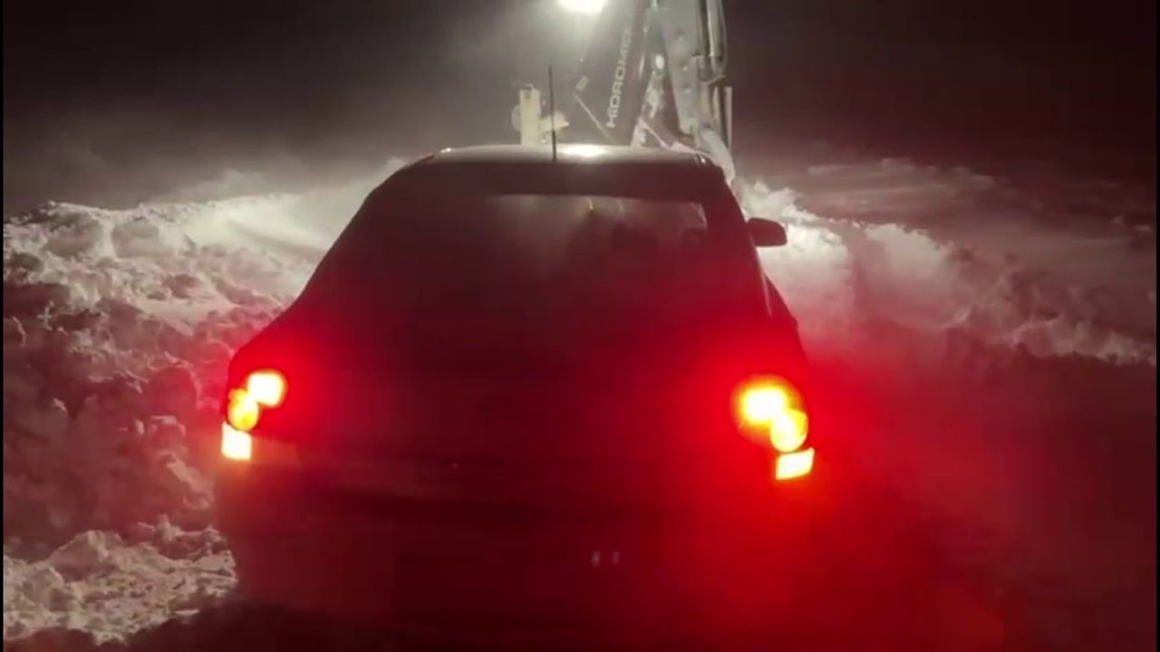 Sivas'ta Kar Yağışı Ulaşımı Olumsuz Etkiledi