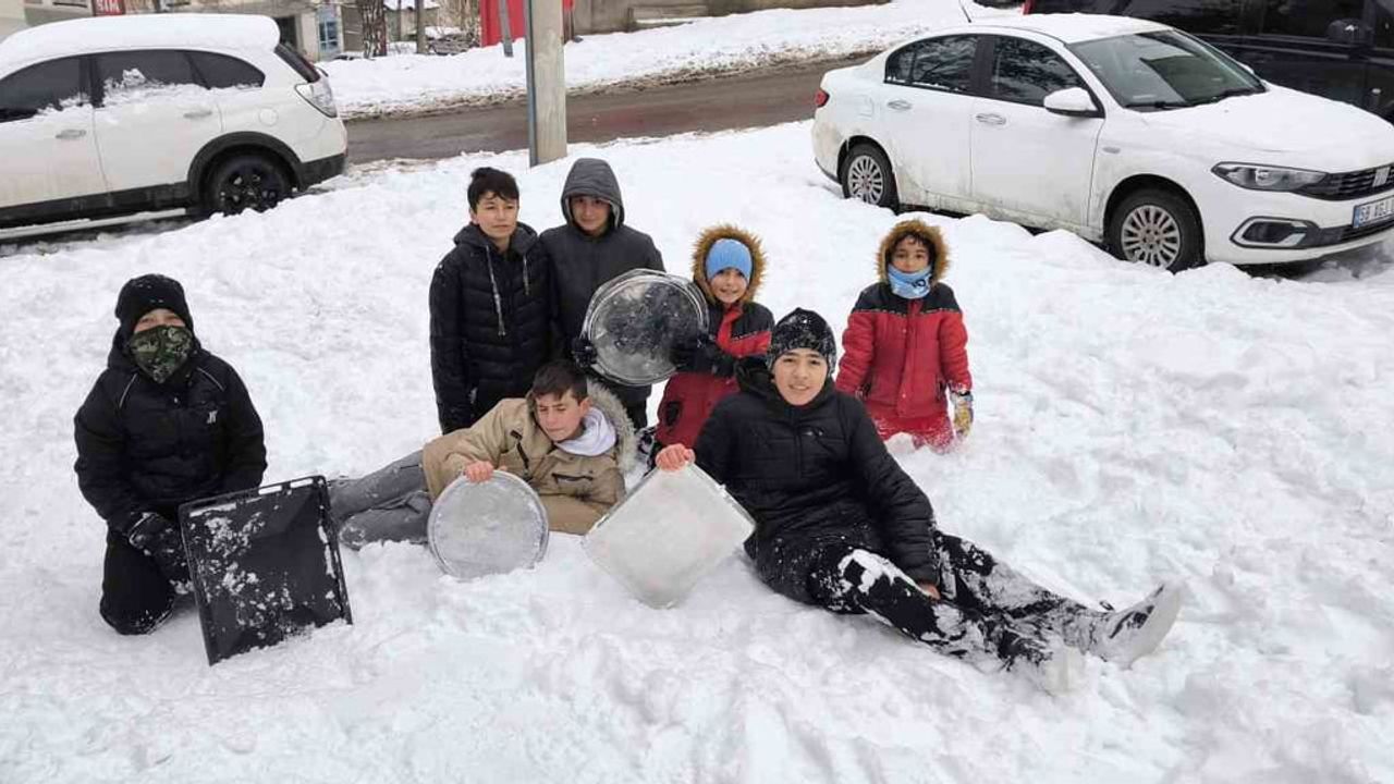 Sivas’ta Karne Tatili Kar Eğlencesine Dönüştü