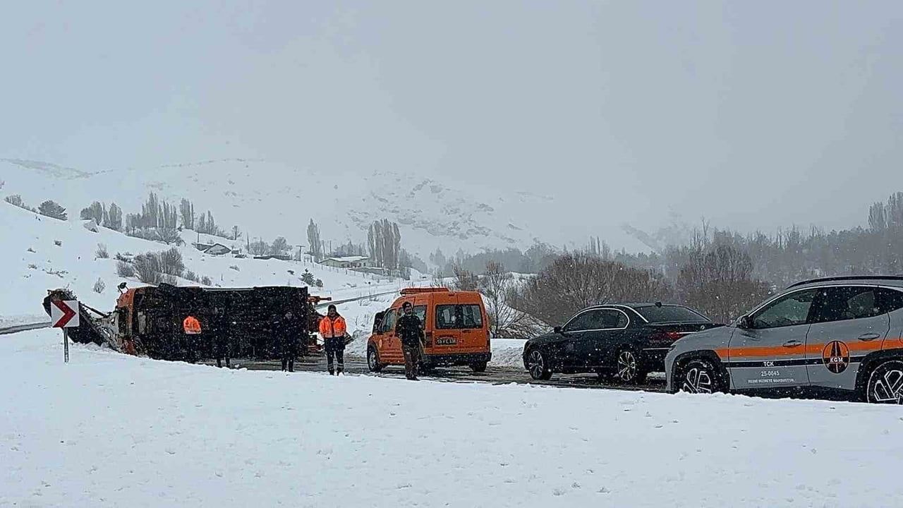 Sivas'ta Yoğun Kar Yağışı Hayatı Olumsuz Etkiledi