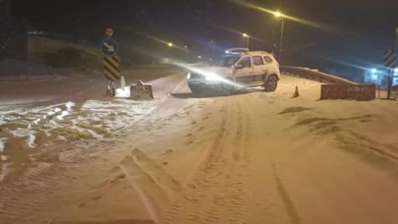 Sivas'ta Yoğun Kar Yağışı Yaşamı Olumsuz Etkiledi