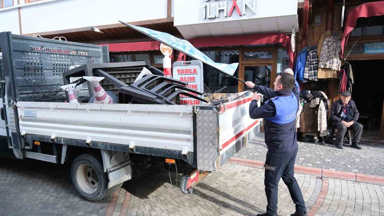 Sivrihisar'da Kaldırım İşgallerine Katı Önlemler