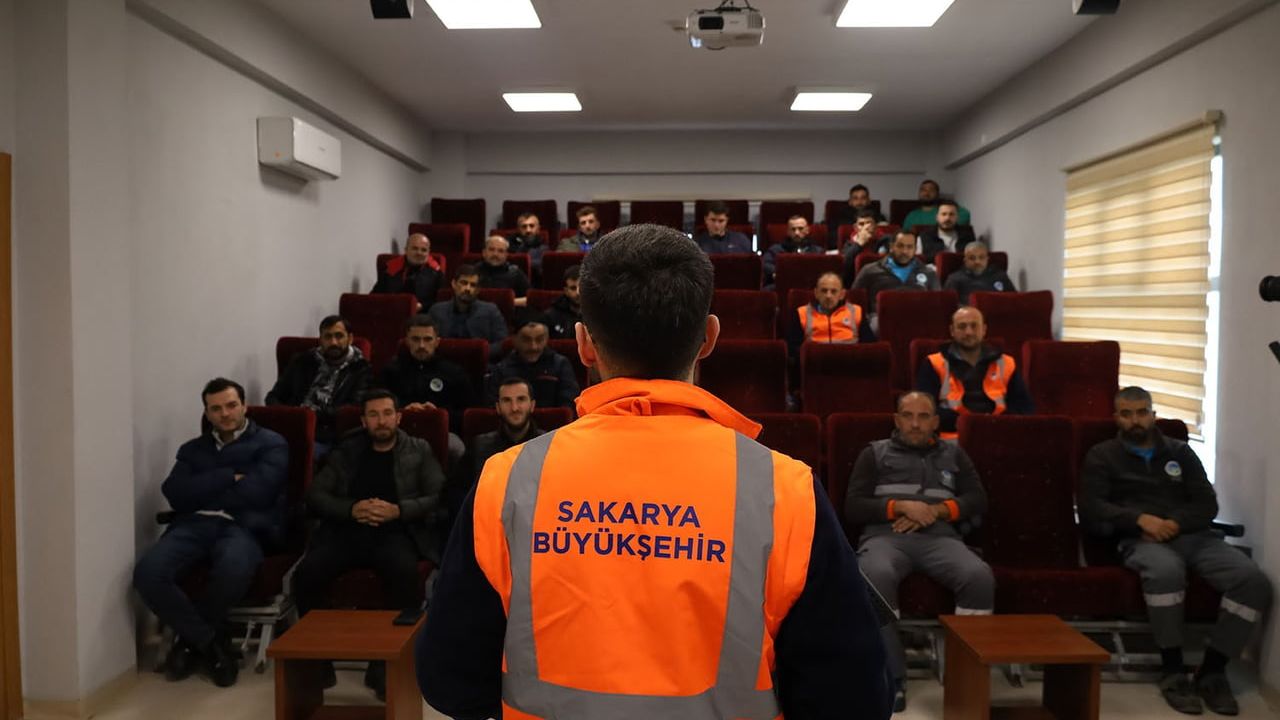 Sokak Hayvanlarına Güvenli Müdahale Eğitimi Düzenlendi