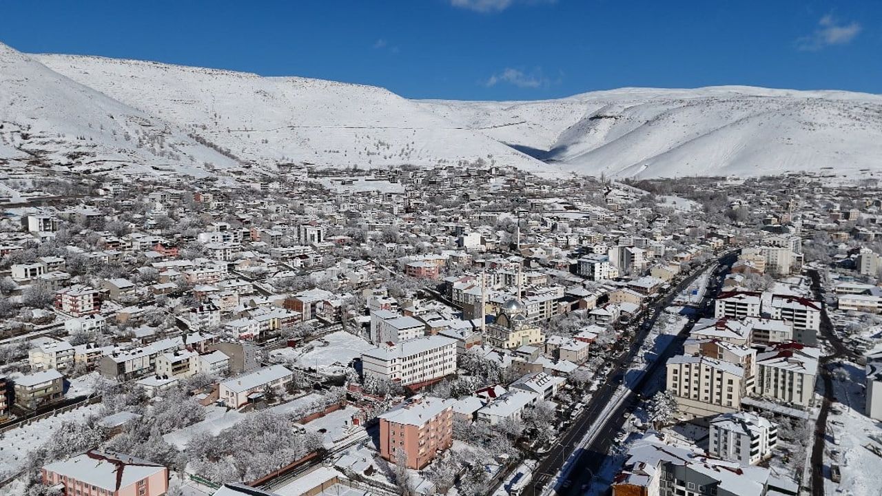 Solhan'da Kar Yağışı Hayatı Olumsuz Etkiliyor