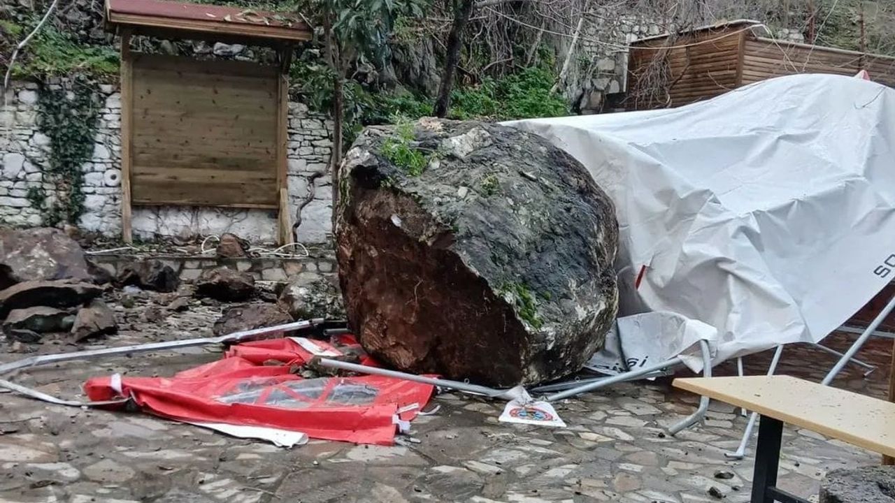 Soma'daki Heyelan Panik Yarattı