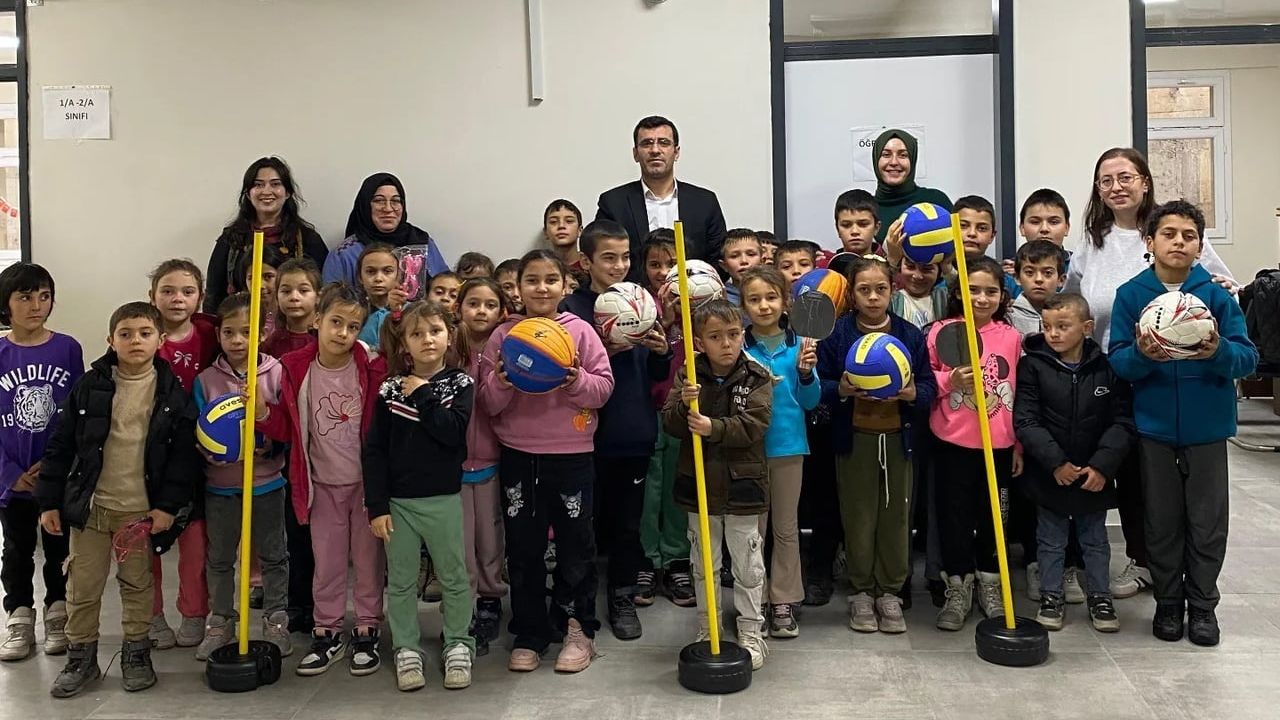 Spor Malzemeleri Desteklemesi Okullara Ulaşıyor