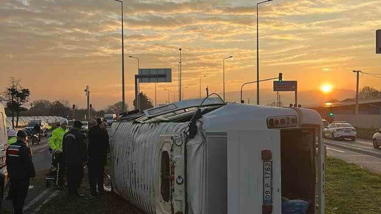 Sultanhisar'da Portakal İşçilerini Taşıyan Minibüs Devrildi