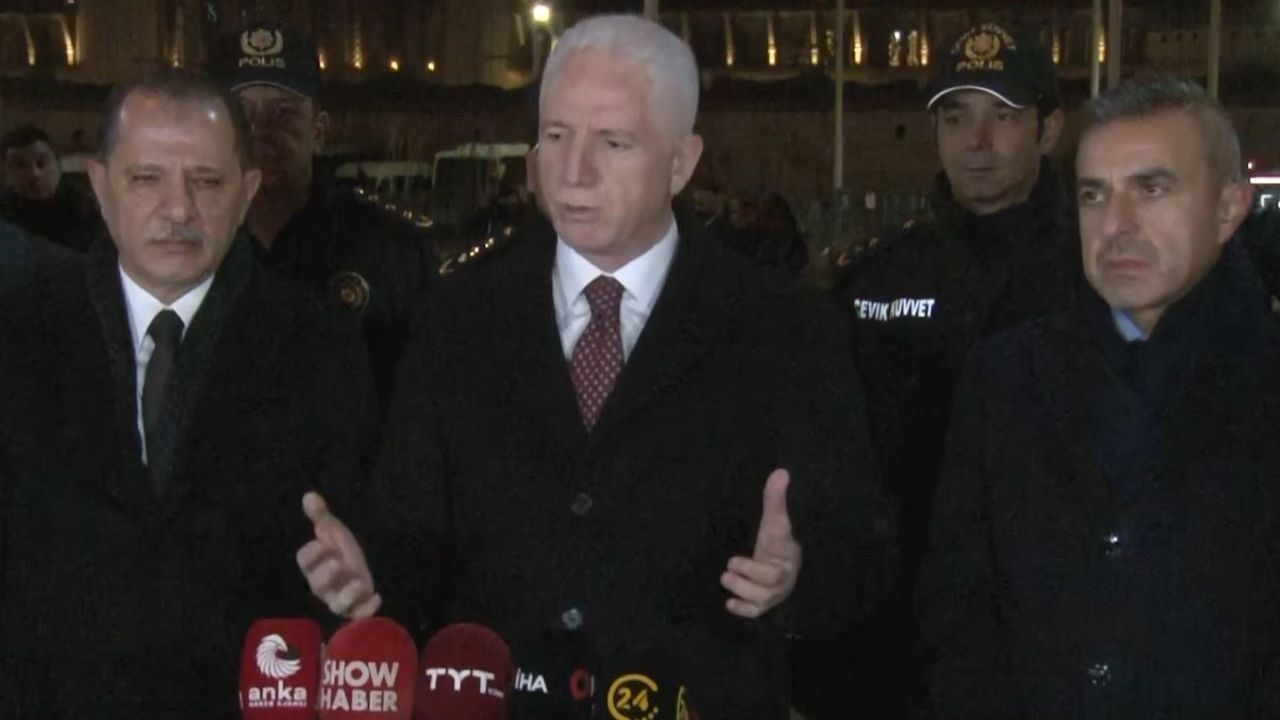 Taksim'de Yeni Yıl Denetimi: Vali Gül ve Müdür Yıldız Ziyaret Gerçekleştirdi