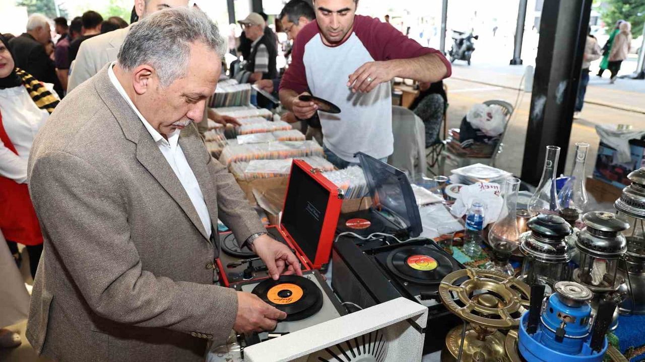 Talas'ta Antikacılar Yeni Yılda Buluşuyor